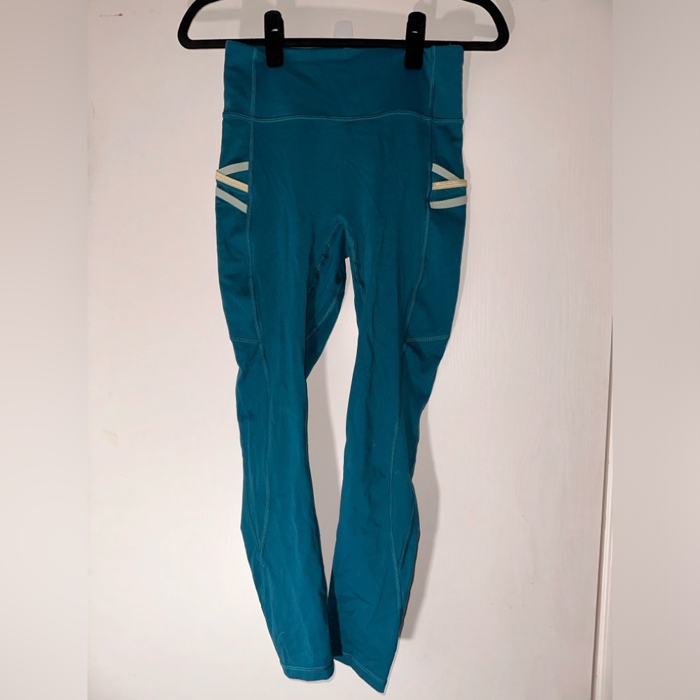 Fabletics Trinity High-Waisted Motion365 7/8 leggings